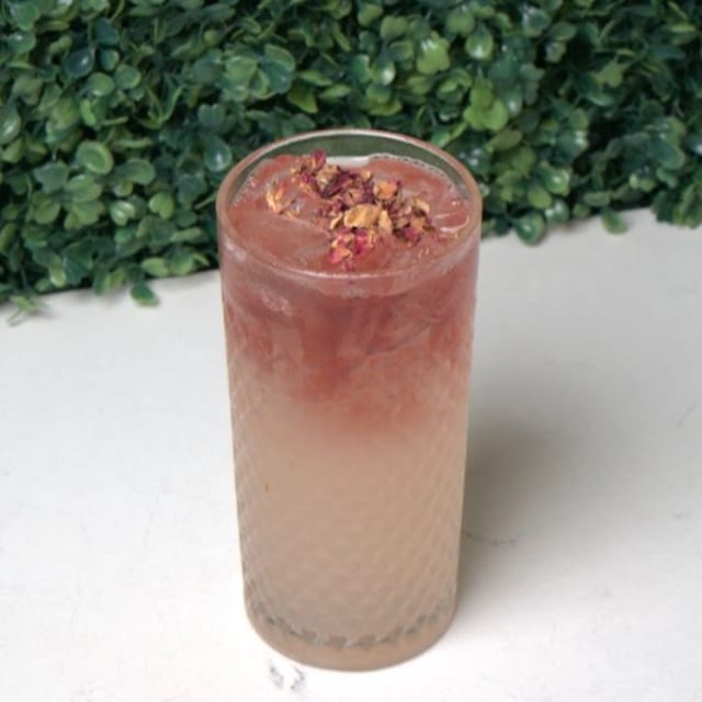 Rose Lychee Lemonade *LIMITED TIME ONLY*.